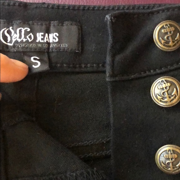 High waisted black shorts - Picture 6 of 6